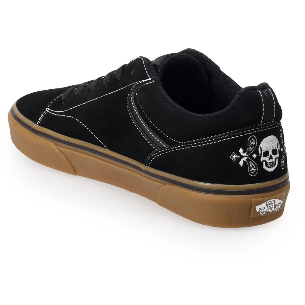 Vans Seldan Skate Black Embroidered Skull Low Sneakers - Picture 2 of 10